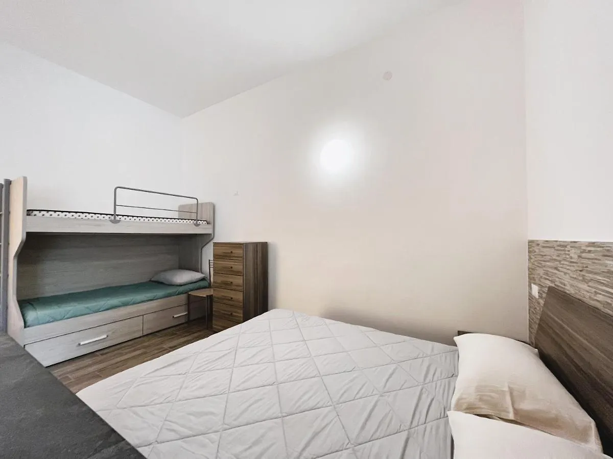 Monolocale Con Posto Auto Apartment Levanto Italy